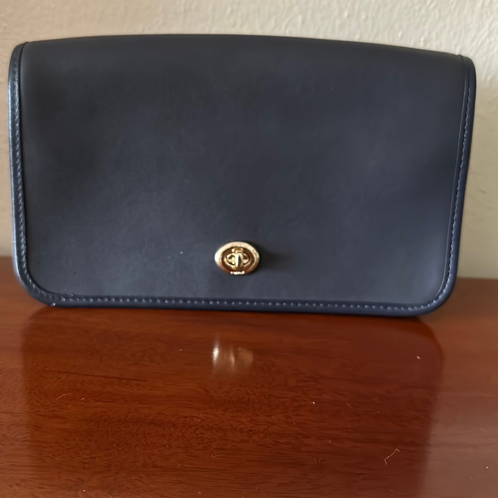 NWOT Smooth Leather Coach Black Dinky Bag. 9 1/4”L x 3 1/4”H x 2 1/4” D